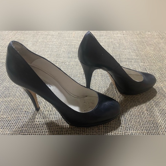 Charles David Heels Size 10B Platform Black Leather 4.5” Heel Made In Spain - Picture 9 of 9